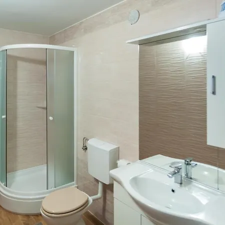 Apartment Dario *